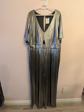 Refinery29 X Eloquii Metallic Silver V-Neck Jumpsuit - Size 24